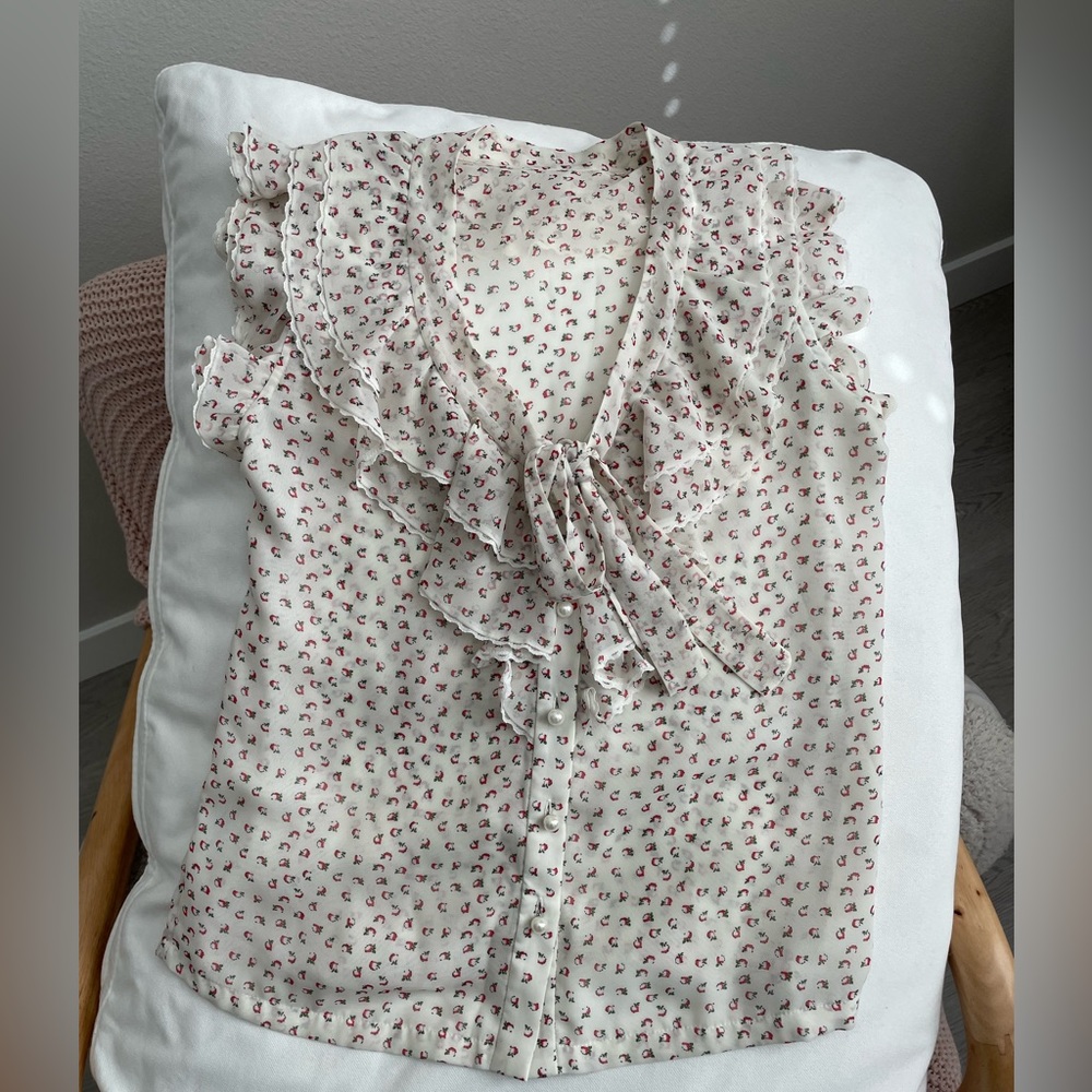 Strawberry Chiffon Short Sleeve Blouse, XS